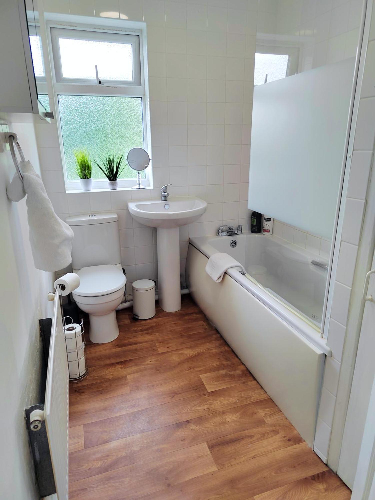 Epicsa - Corporate & Family In 3 Bedroom House With Garden, Free Parking * Cambridge (Cambridgeshire)